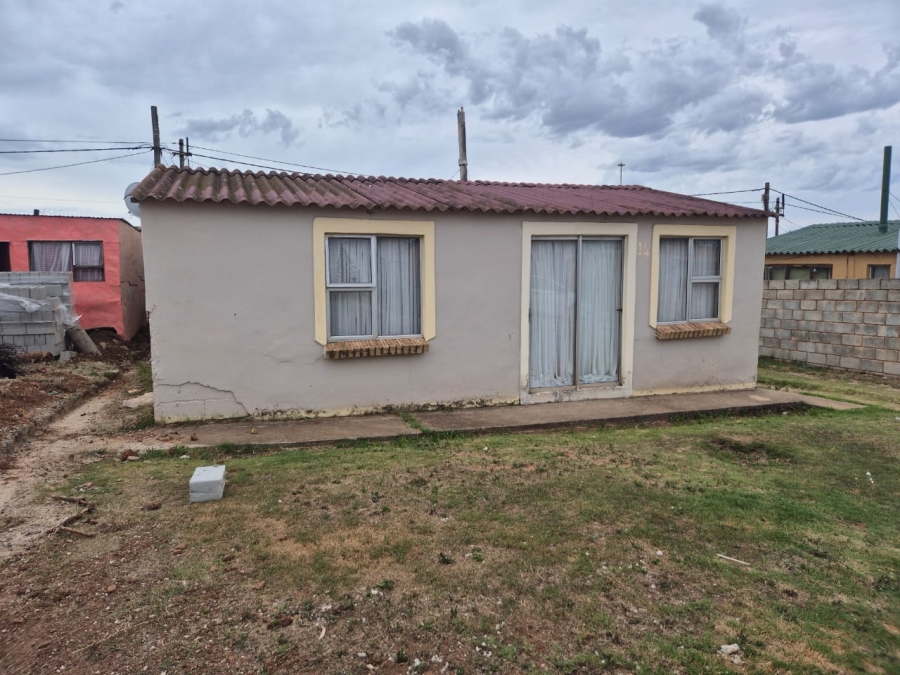 2 Bedroom Property for Sale in Kwa Nobuhle Eastern Cape